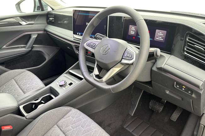 VOLKSWAGEN  Tiguan  Photo 6