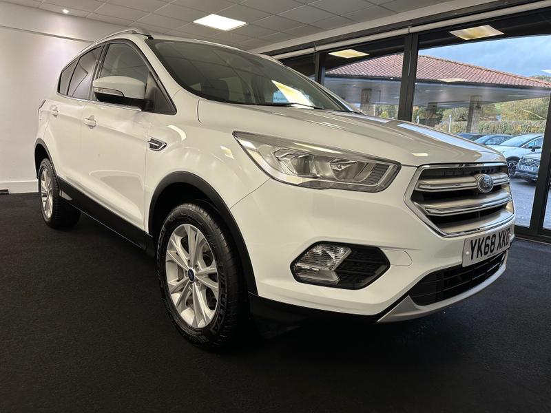 Ford Kuga Photo d6960ed1-17e4-4eee-975d-74ff5071d1b2.jpg