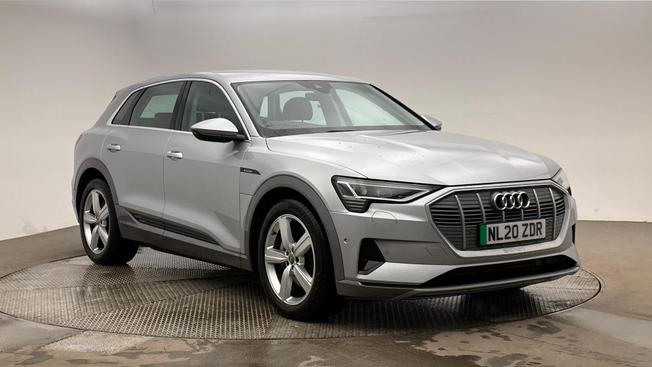 AUDI e-tron Photo 1