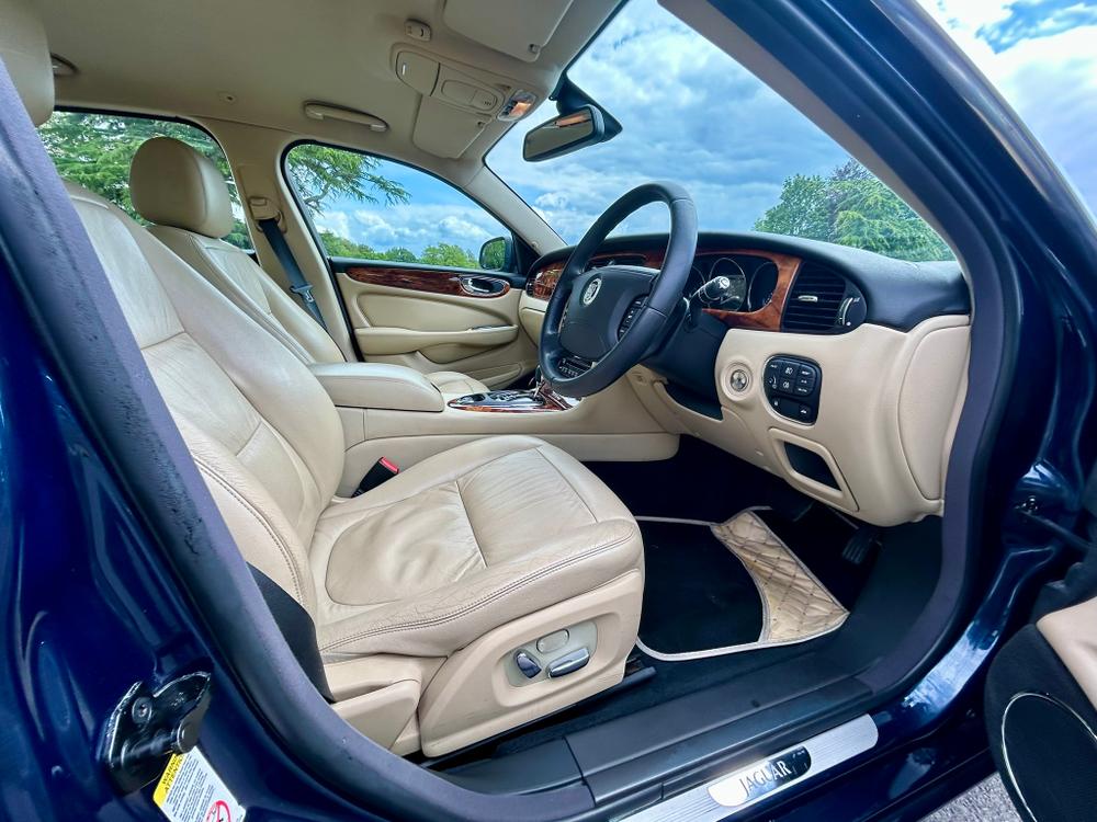 Used Jaguar XJ MM08KKG 28