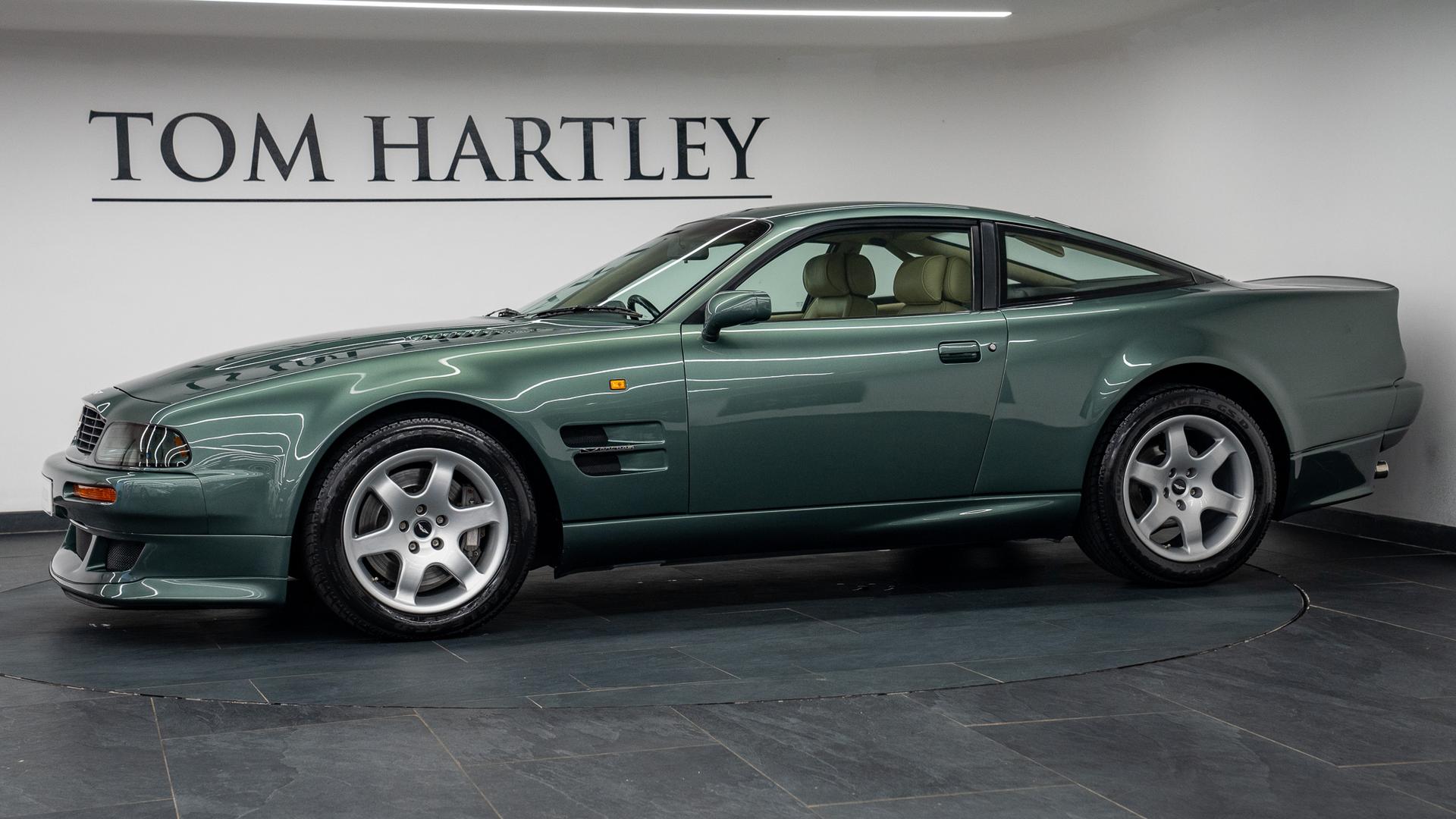 Aston Martin V8 Vantage Photo d6c040de-a738-4864-8320-901ef69e3350.jpg
