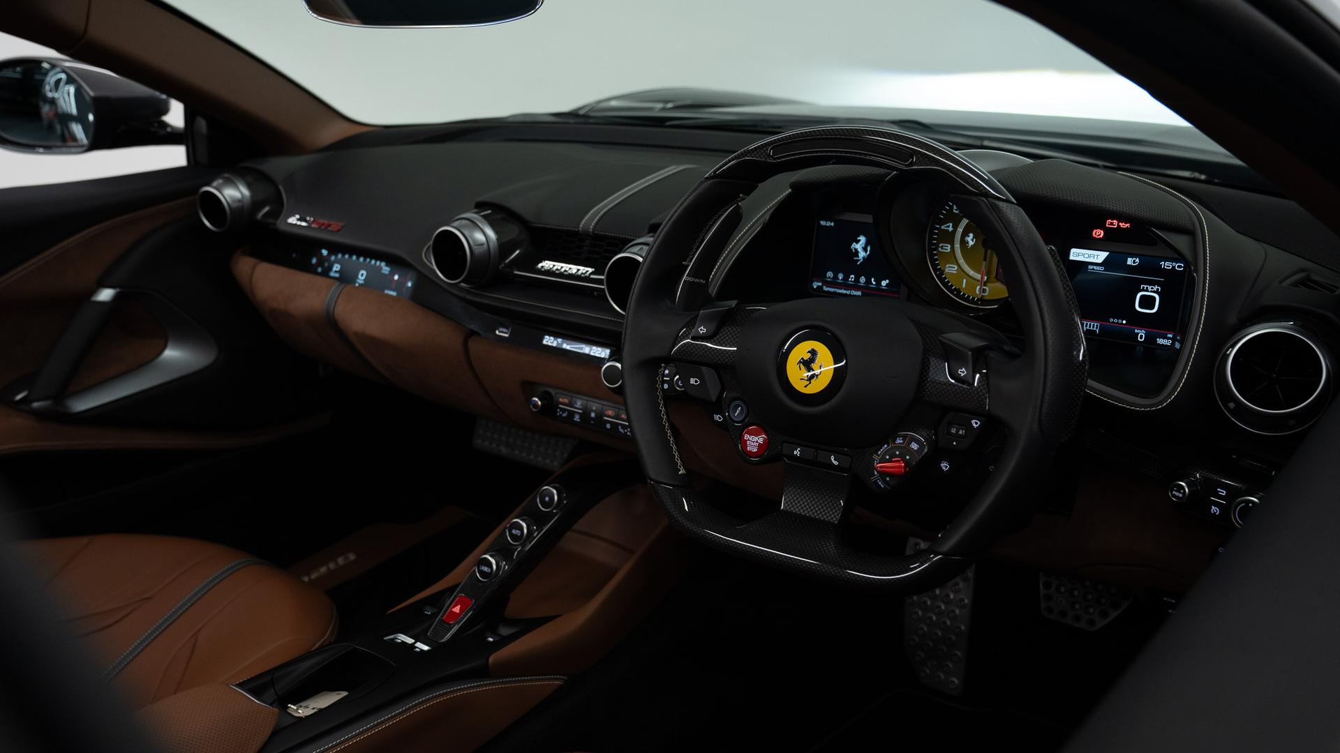 Ferrari 812 Photo d6c34aaa-d5c1-4e12-9d32-ddd0d9895502.jpg