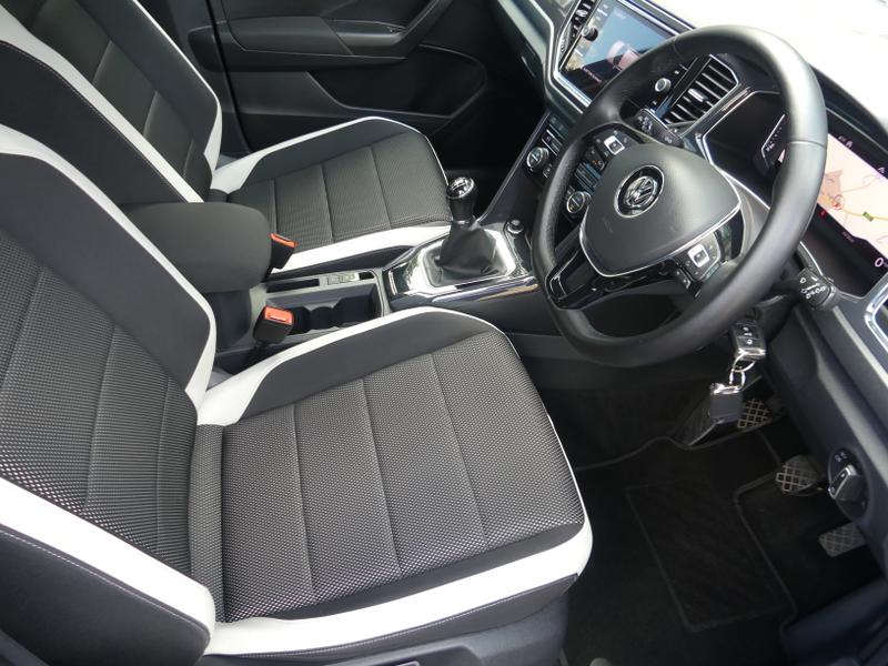 Volkswagen T-Roc Photo d6c43c6d-7a7d-4304-a060-b1bb186524b1.jpg