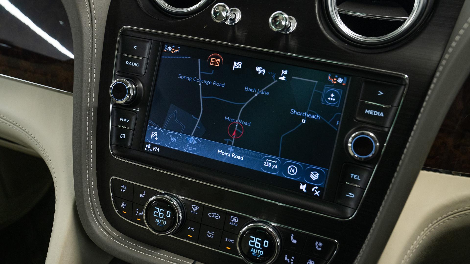 Bentley Bentayga Photo d6c9b096-4e66-4fb6-b3b1-1b0713bfe3b3.jpg