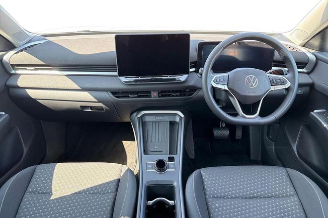 Volkswagen T-Roc Photo 11