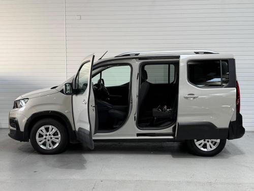 Peugeot Rifter Photo d6cc2fb7-6e89-4dc4-88da-914496ce7062.jpeg