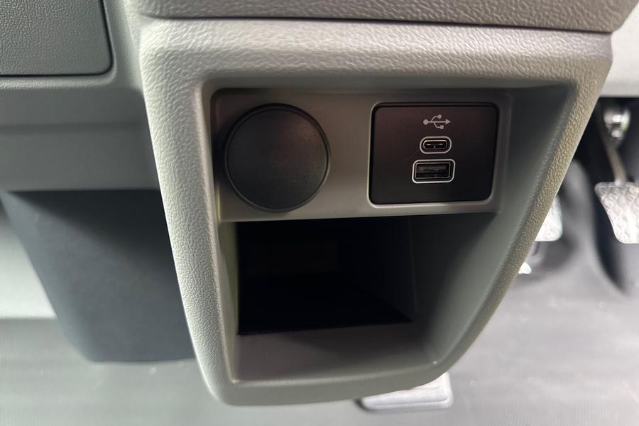 Ford TRANSIT CUSTOM Photo d6ce2722-8b62-4098-b1ce-96b3ab0d01b5.jpg