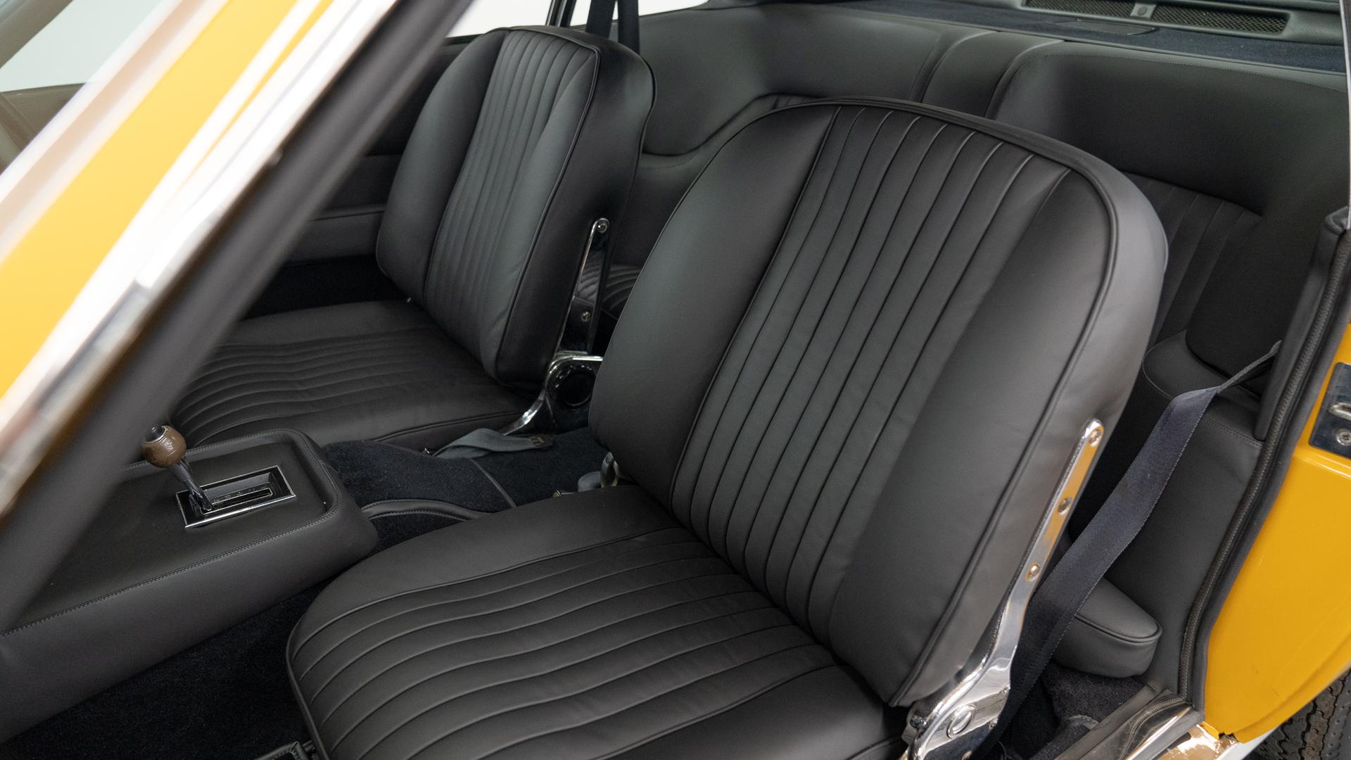 Aston Martin DBS Photo d6d1cfa3-576b-4133-a2c4-b6982eebcea1.jpg
