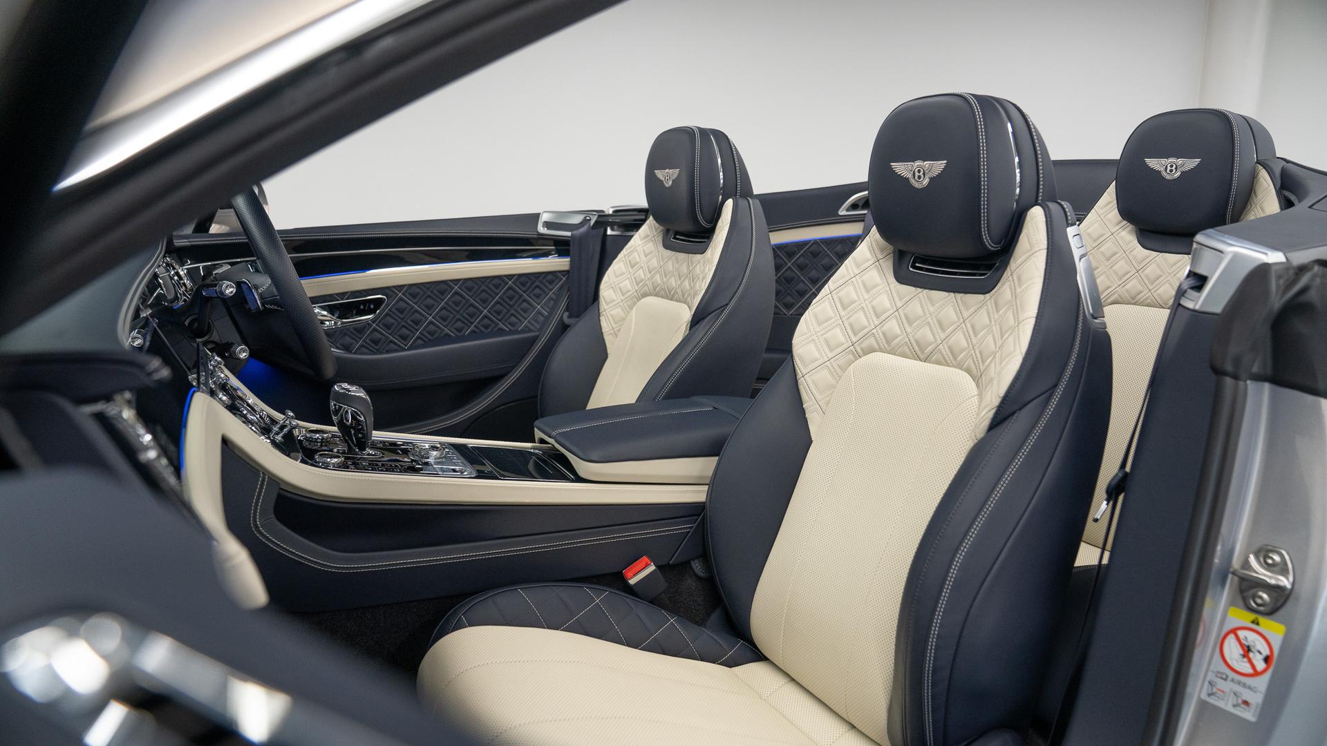 Bentley Continental GTC Photo d6db1188-9f01-480b-9dbd-90b3f956a69e.jpg