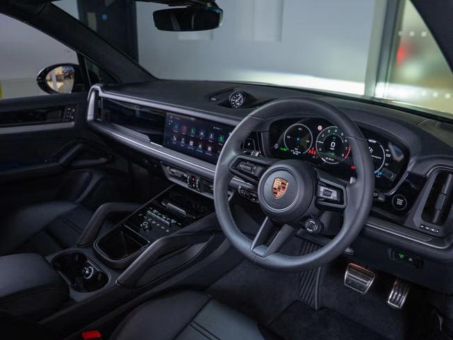 PORSCHE Cayenne Photo 17