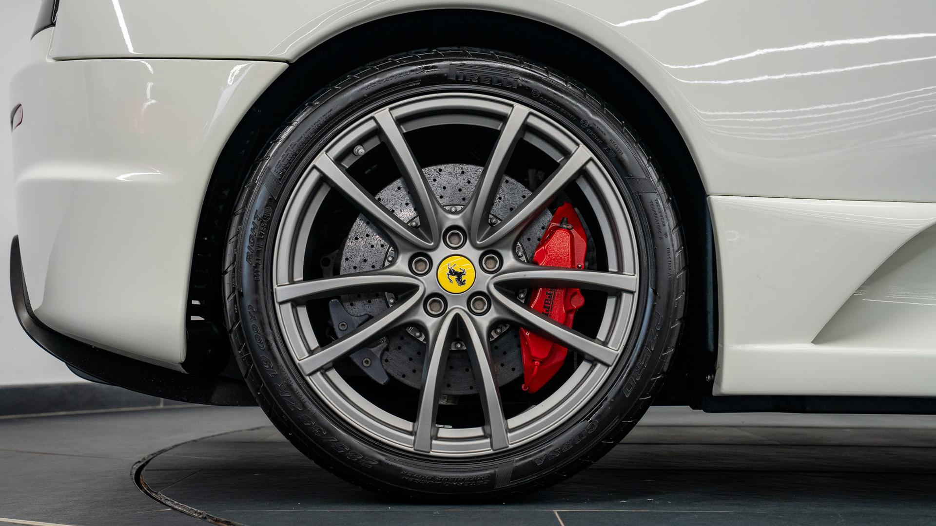 Ferrari 430 Photo d6f048bb-710f-48ce-b9a8-ee812189100b.jpg