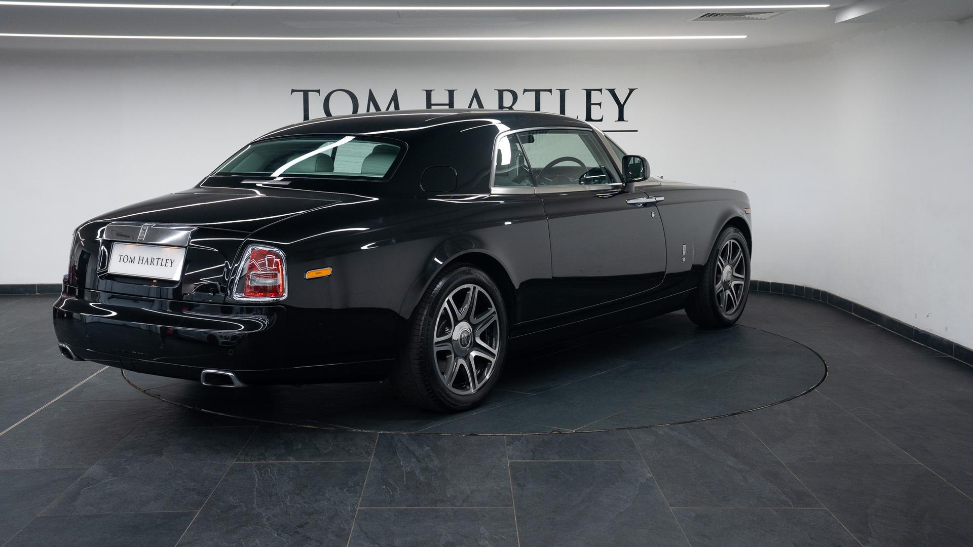 Rolls-Royce Phantom Photo d704475d-ee42-4011-bb8a-4abf9ea4663a.jpg