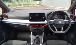 SEAT ARONA Photo 10