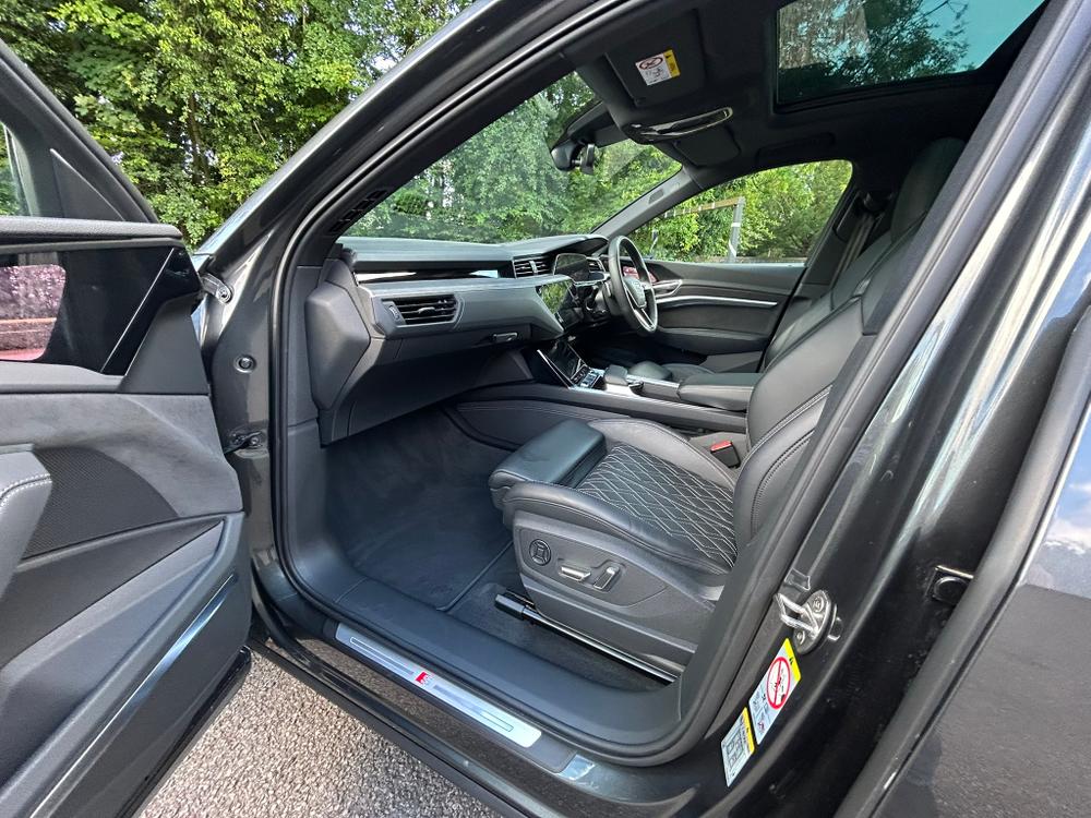 Used Audi e-tron HG72KVC 29