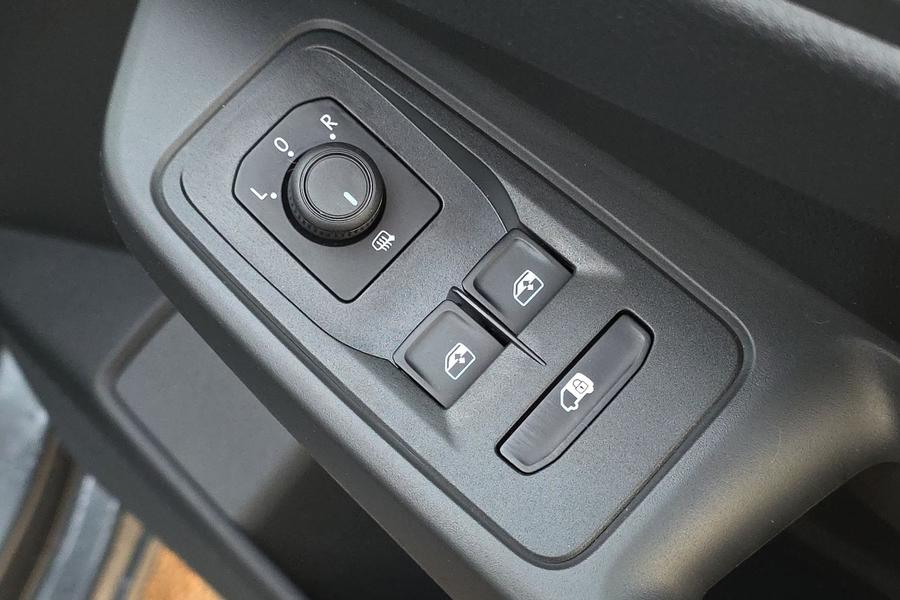 Ford CONNECT Photo d71eda87-e36f-482f-8fa3-be30aa4c8051.jpg