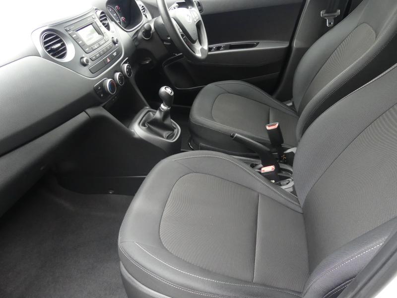 Hyundai i10 Photo d7208ff1-c266-412a-93c7-5caddf1b220f.jpg