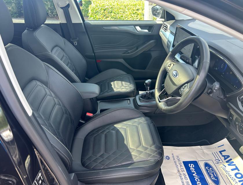 Ford Focus Photo d746fe47-c755-403c-b71e-c10f98de9764.jpg