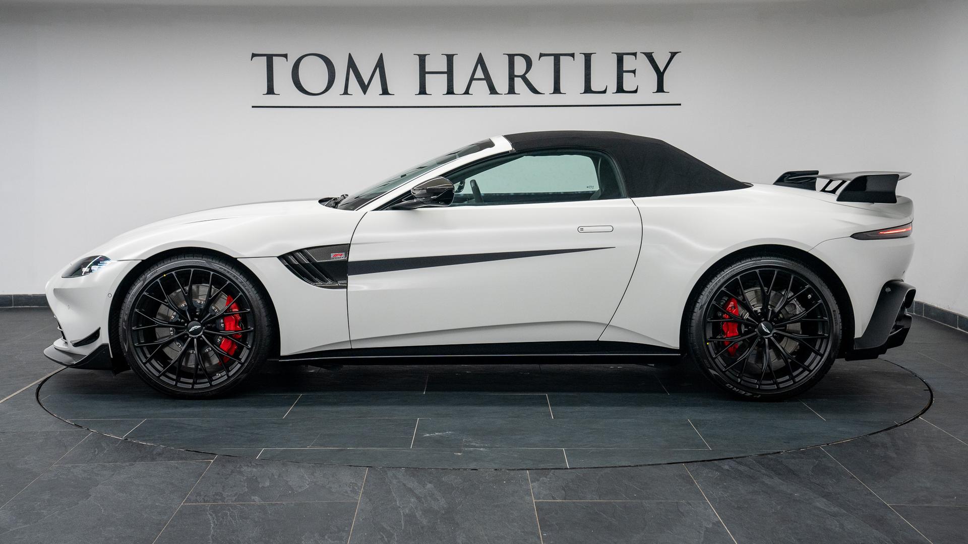 Aston Martin Vantage Photo d752ca61-4213-4213-8da9-10e829e738a8.jpg