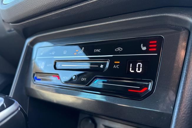 VOLKSWAGEN Tiguan Photo 36