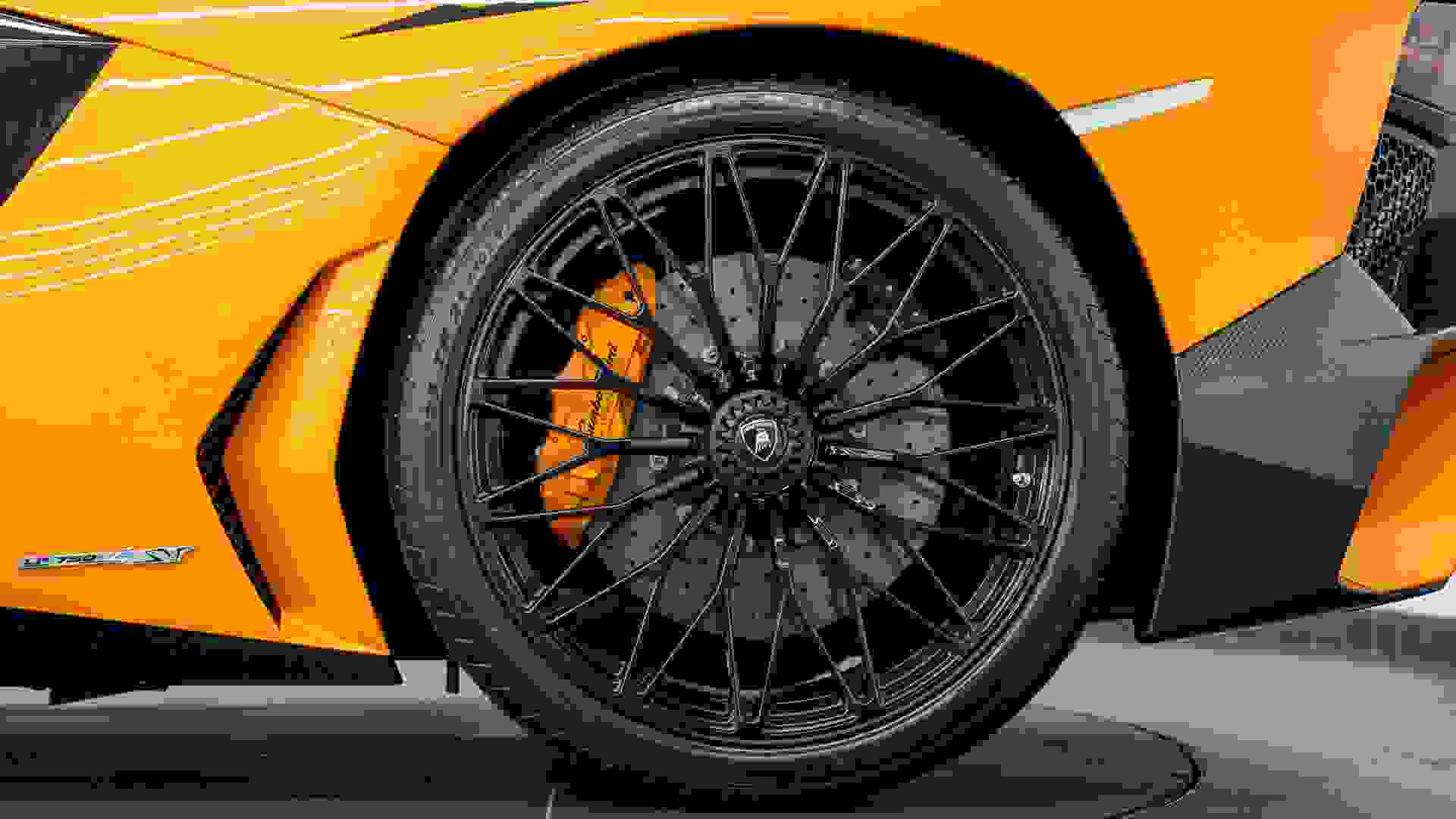 Lamborghini AVENTADOR SV Photo d75fd0cc-17b5-4fc4-beba-a26a50835012.jpg