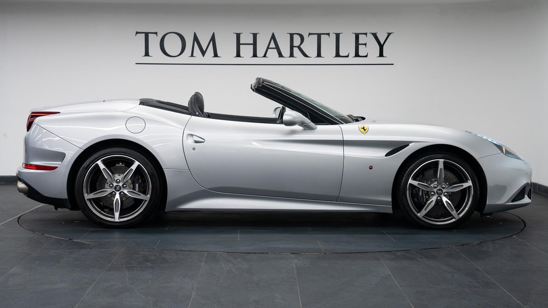 Ferrari California Photo d764554d-24fc-4005-86b9-6056eacc40ba.jpg