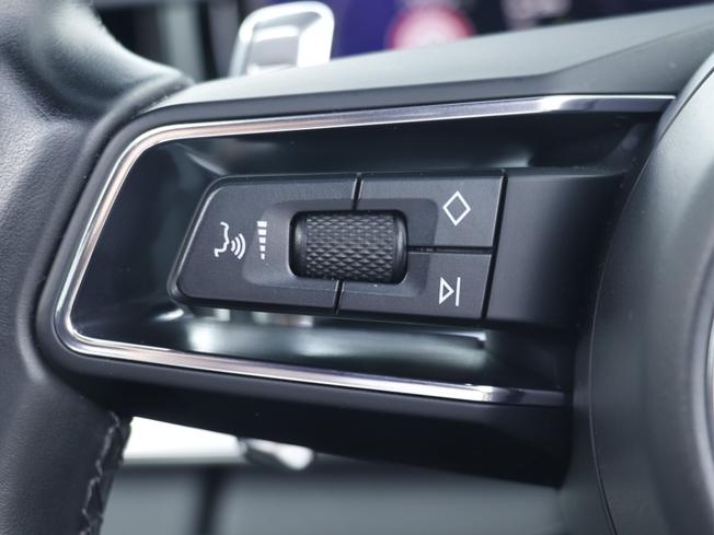 PORSCHE Panamera Photo 22