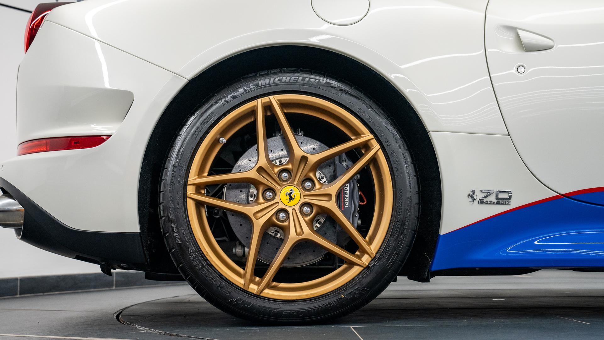 Ferrari California T Photo d7705328-5352-4fa8-871b-7858abb17c83.jpg