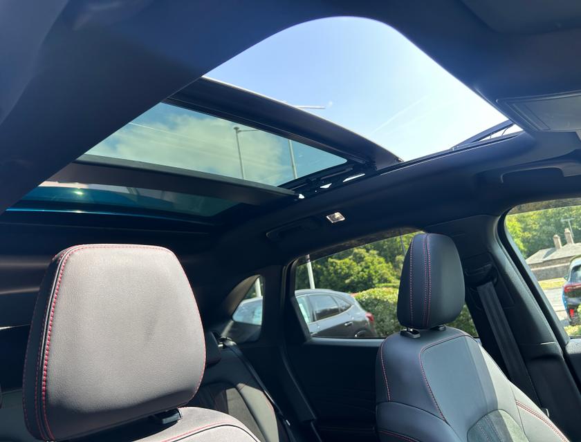 Ford Kuga Photo d7817a3c-da9e-4c9c-9e82-0cc9a9243ab9.jpg