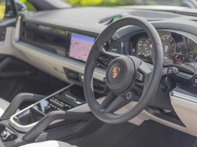 PORSCHE Cayenne Photo 8