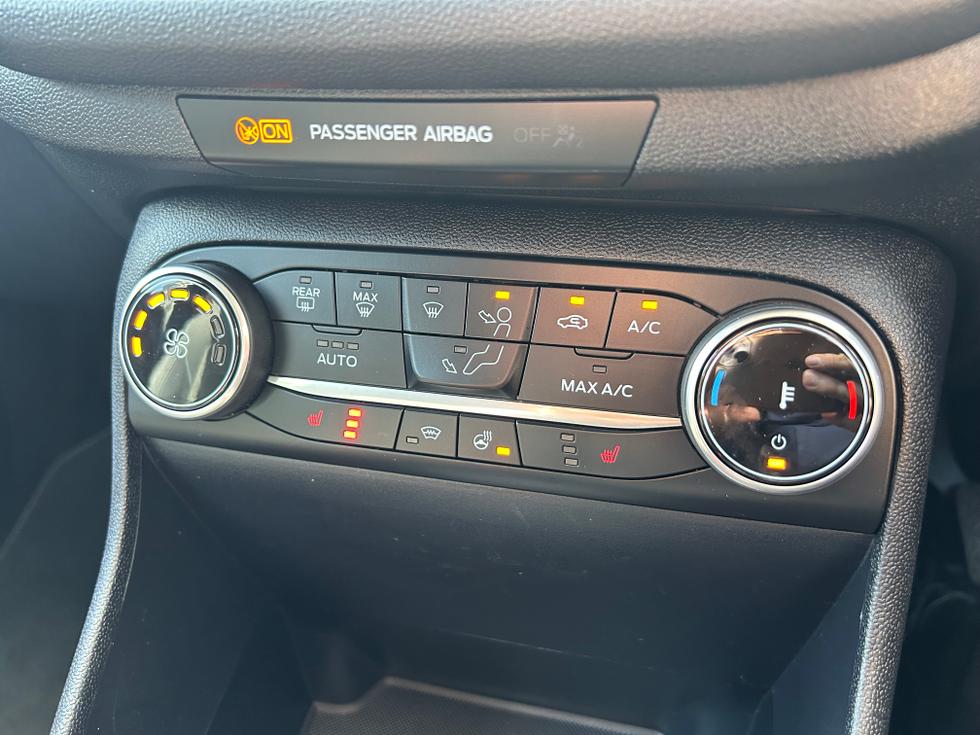 Ford Fiesta Photo d787963f-2877-42bc-8b73-2bb96955c6bb.jpeg