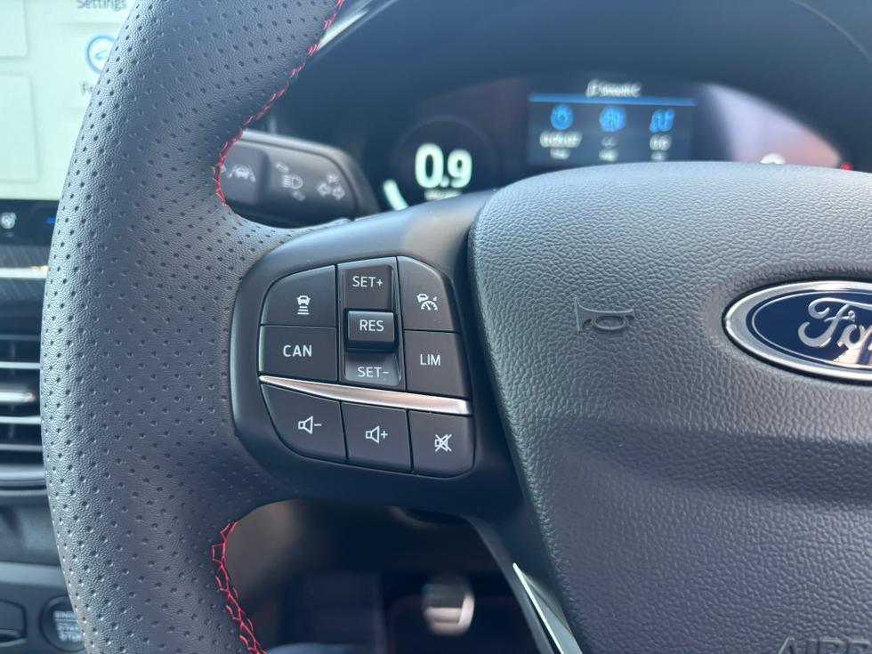 Ford Focus Photo d799d794-aafe-462a-82e8-f2855a563c56.JPEG