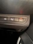 Peugeot 208 Photo 32