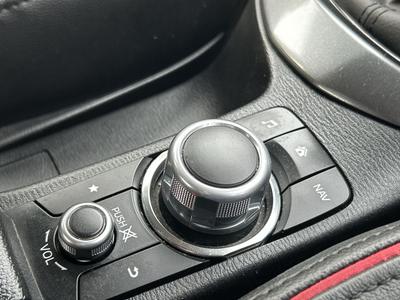 Mazda Mazda2 Photo 16
