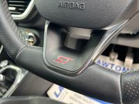 Ford Fiesta Photo 16