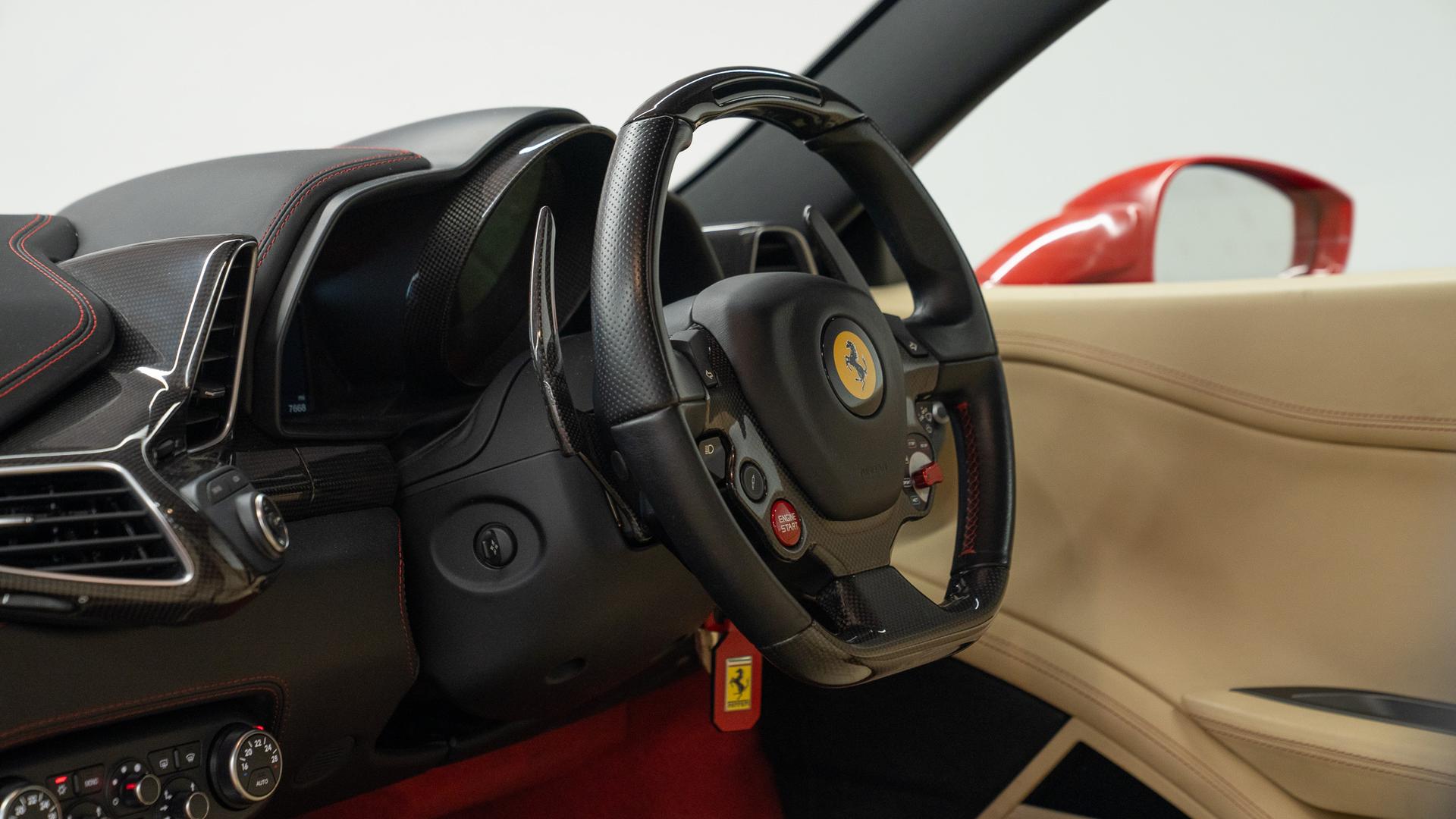 Ferrari 458 Photo d7c6f4d4-dc40-47ea-8c31-2fa6d9a79b8f.jpg