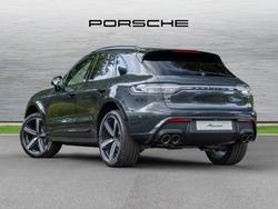 PORSCHE Macan Photo 2