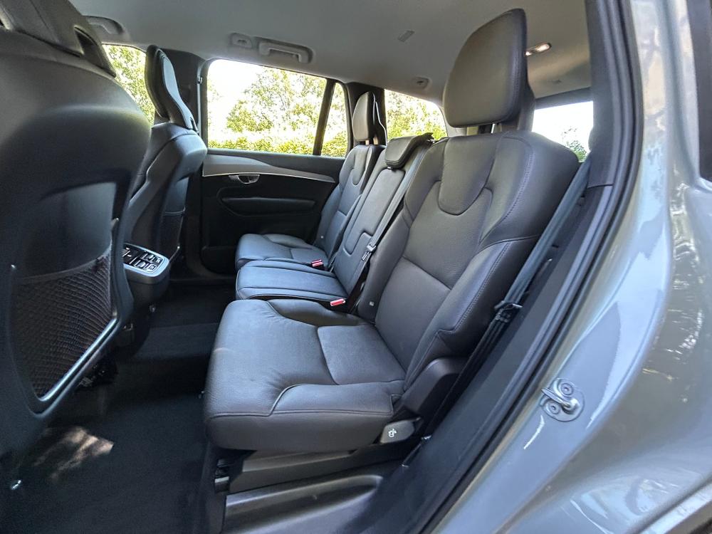 Used Volvo XC90 WF23THX 32