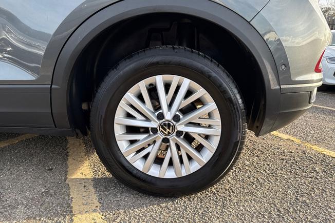 Volkswagen T-Roc Photo 5