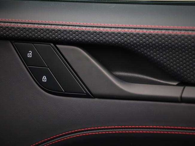 PORSCHE 911 Photo 22