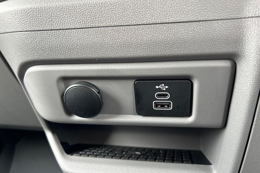 Ford TRANSIT CUSTOM Photo d7fc10be-c030-4088-9e00-b3582bd6958b.jpg