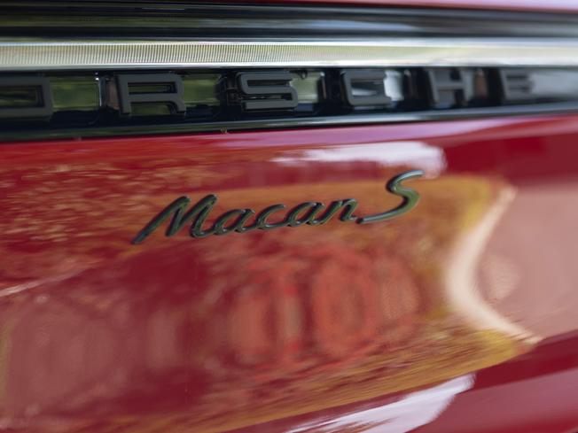PORSCHE Macan Photo 43
