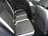 Volkswagen T-Roc Photo 18