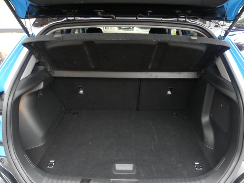 Hyundai KONA Photo d812912f-01fb-44a4-8fb5-91ac43e6107e.jpg