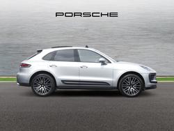 PORSCHE Macan Photo 3