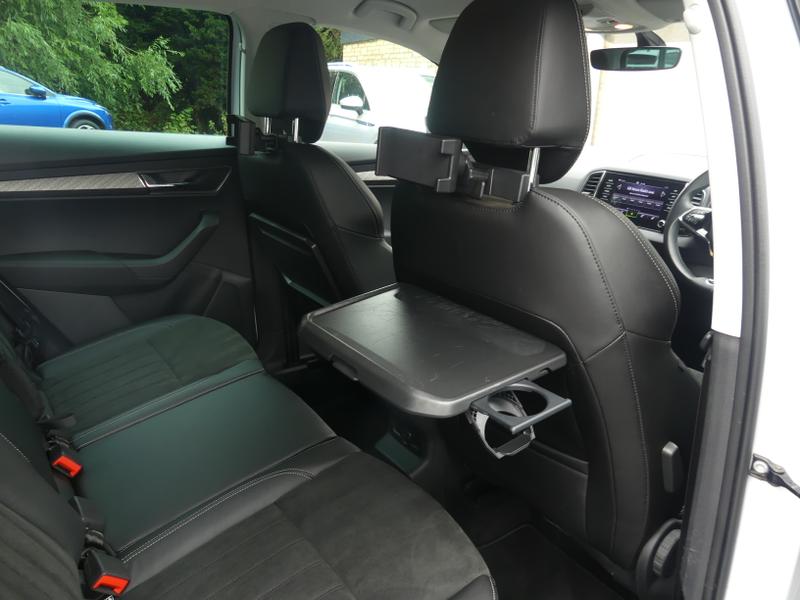 Skoda Karoq Photo d844a06d-a6d1-40f5-8916-42962fb8b2fe.jpg