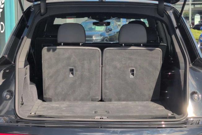 AUDI Q7 Photo 48
