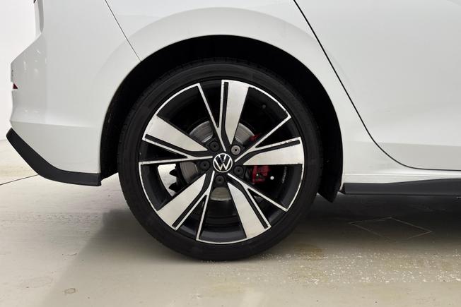 VOLKSWAGEN Golf Photo 5