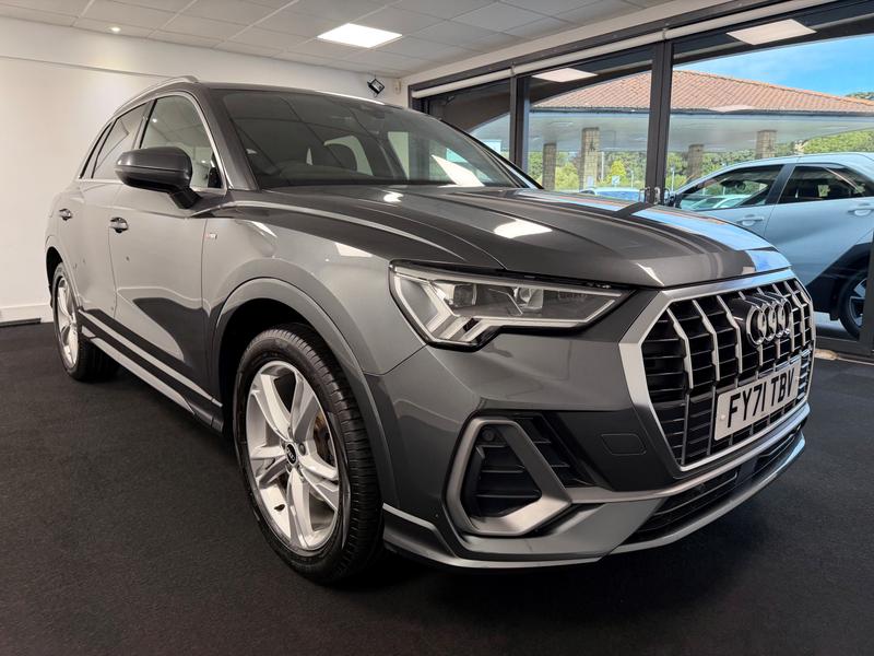 Audi Q3 Photo d863bc13-10d3-46eb-80a0-c3a76a93b169.jpg