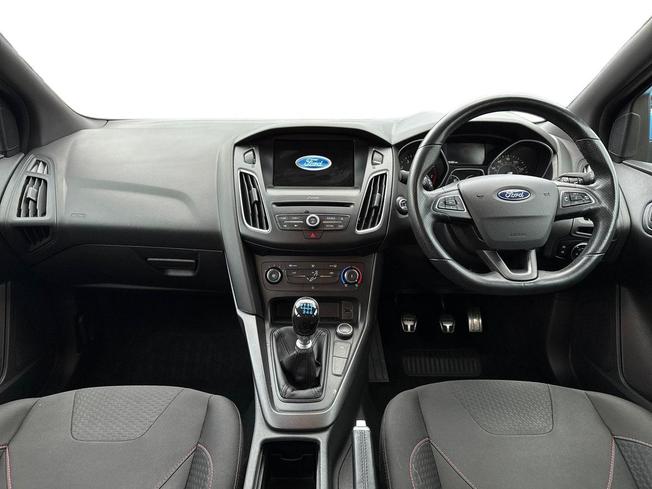 FORD Focus Photo 10