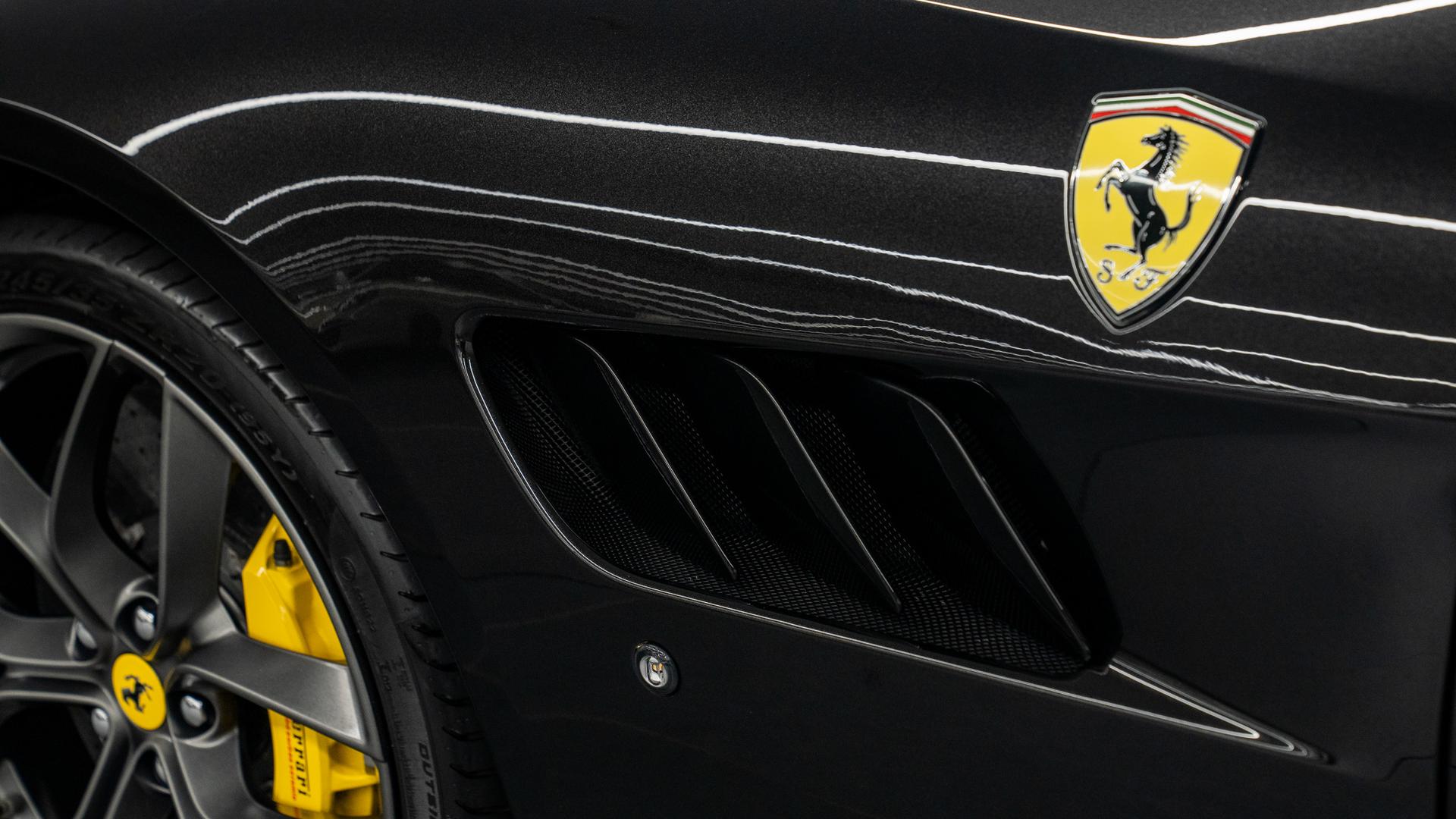 Ferrari GTC4 Lusso Photo d870930c-9e5c-4dff-9f4d-1cdb91696fae.jpg
